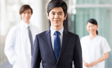 手術中は痛みの少ない、腹腔鏡による完全日帰りの鼠径ヘルニア（脱腸）治療